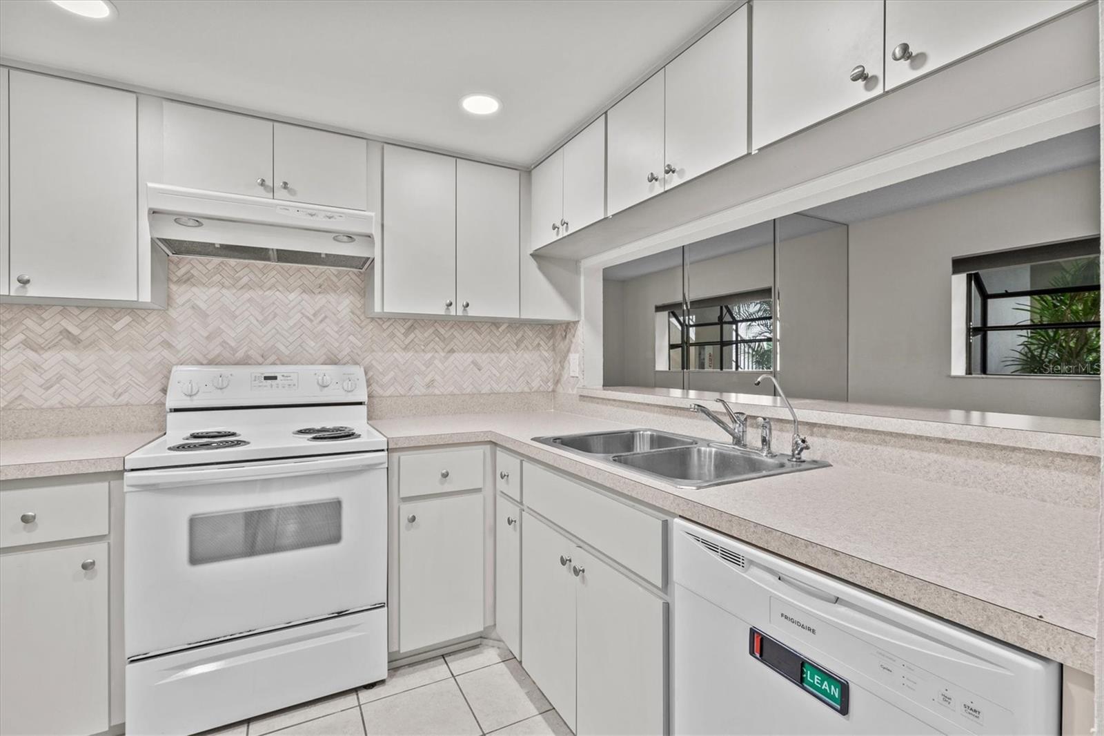 Image 12 of 42 For 300 Florida Avenue 500c