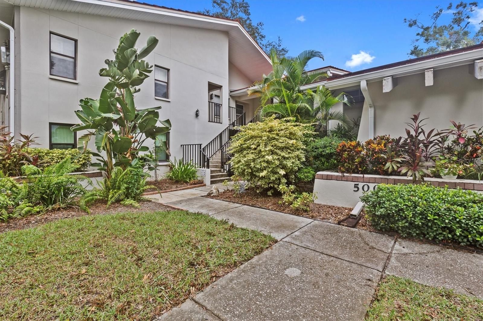 Image 2 of 42 For 300 Florida Avenue 500c