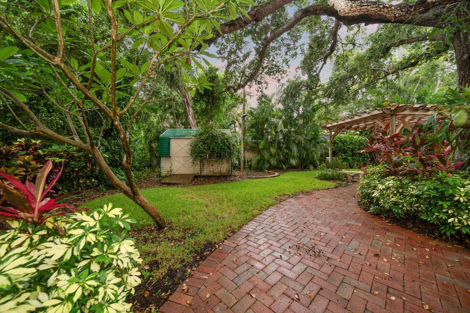 Image 32 of 43 For 239 Florida Avenue