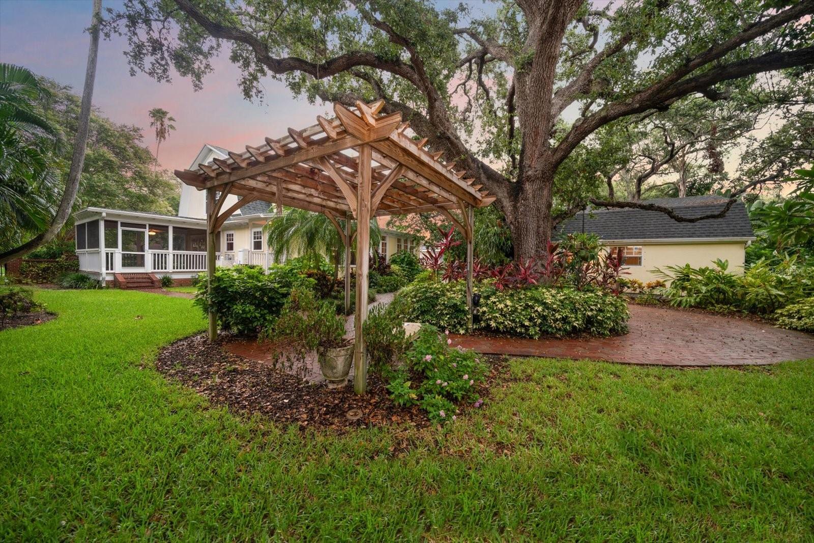 Image 33 of 43 For 239 Florida Avenue