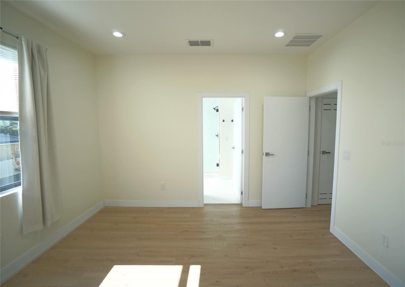 Image 8 of 16 For 4342 Villa Alina Court