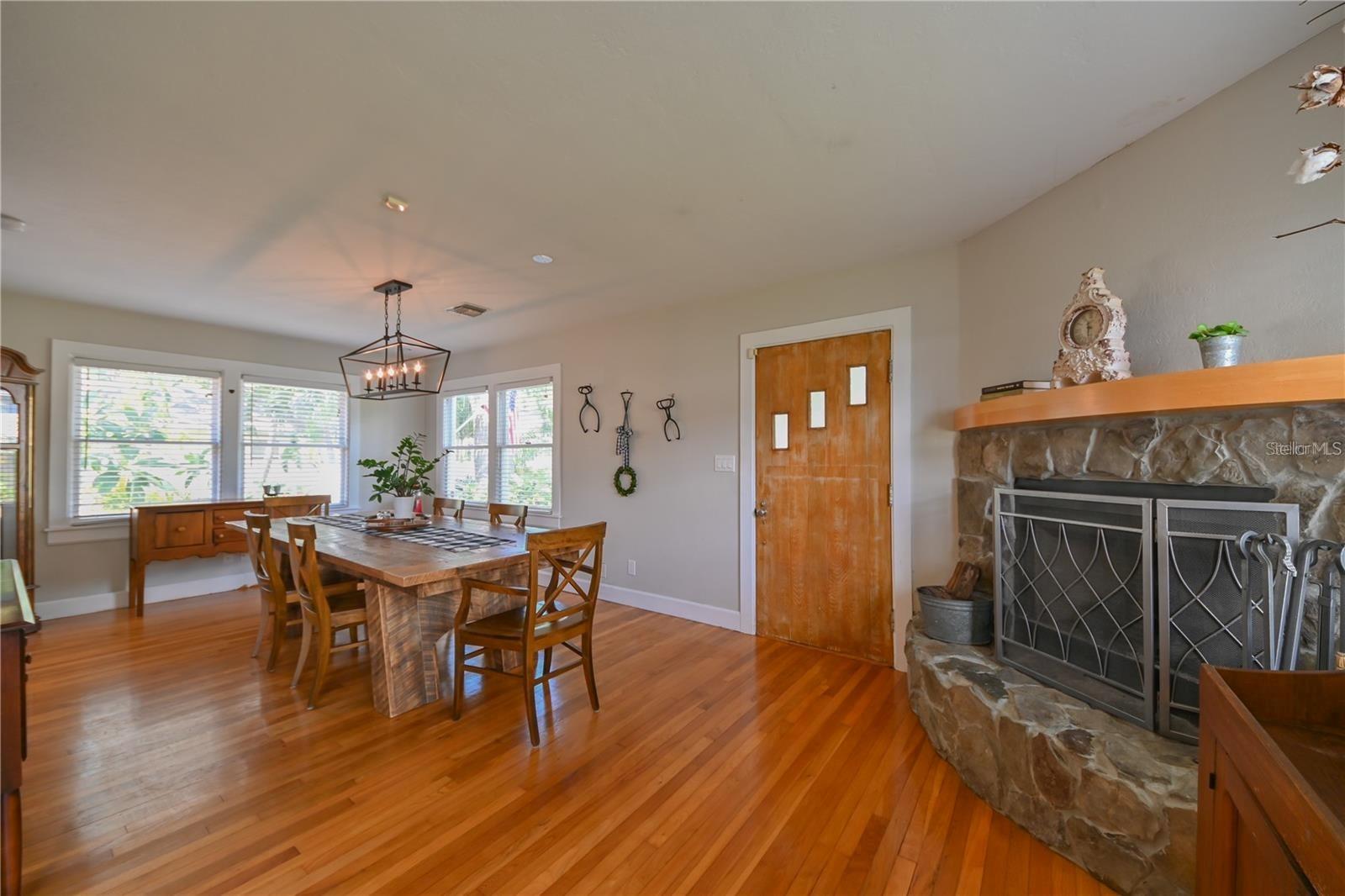 Image 10 of 47 For 3035 Granville Court N