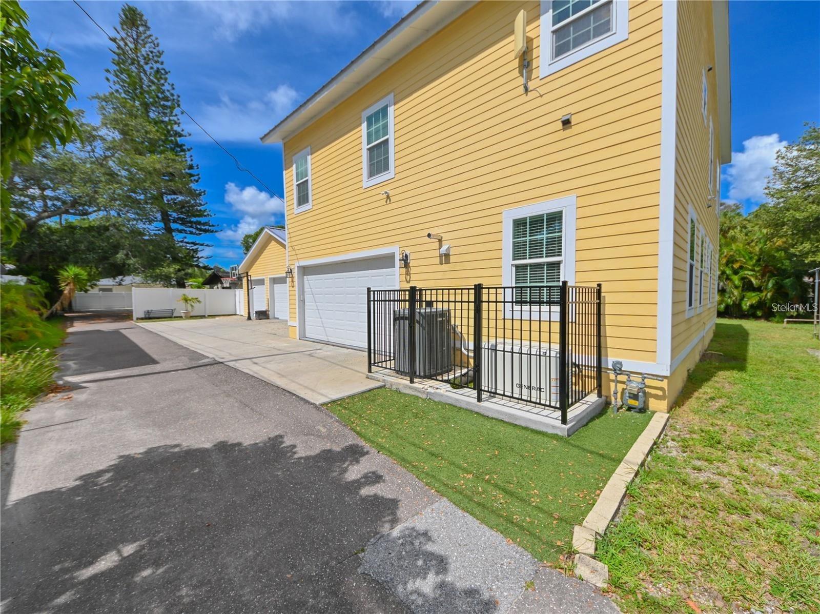 Image 37 of 47 For 3035 Granville Court N
