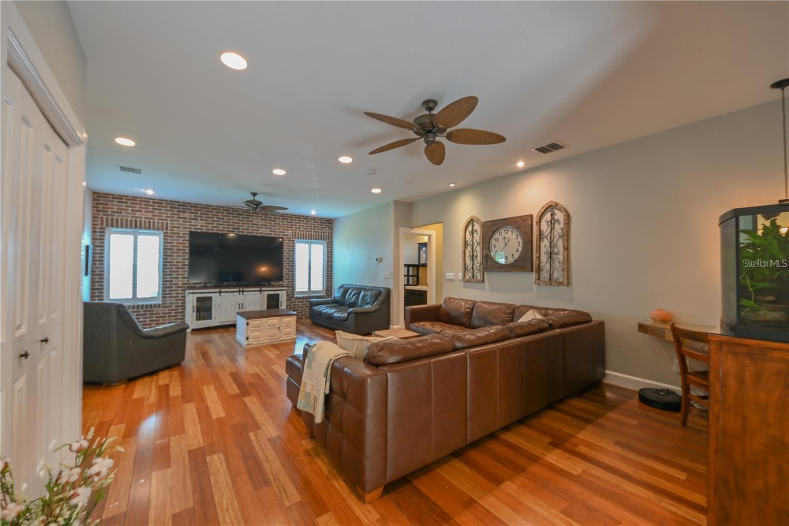 Image 7 of 47 For 3035 Granville Court N