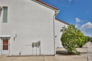 Image 17 of 33 For 9410 Citrus Glen Place