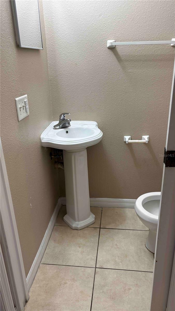 Image 22 of 33 For 9410 Citrus Glen Place