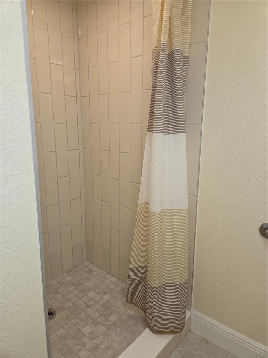 Image 11 of 13 For 11722 Raintree Lake Lane A