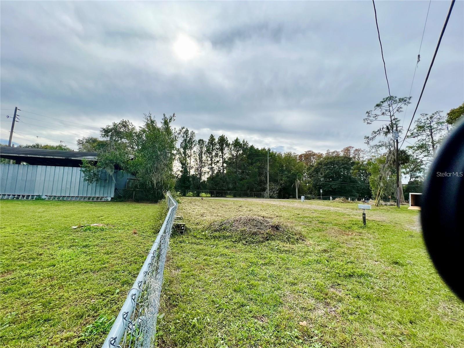Listing photo id 1 for 21750 Pineywood Loop