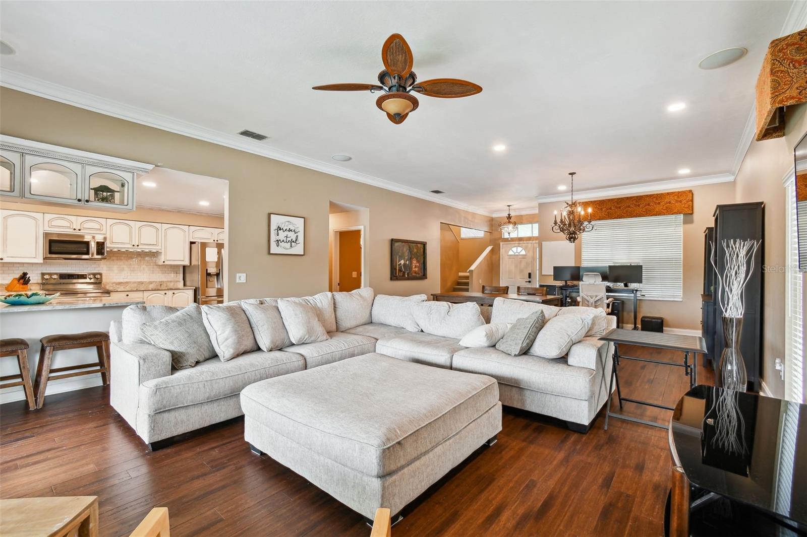 Image 10 of 100 For 17737 Esprit Drive