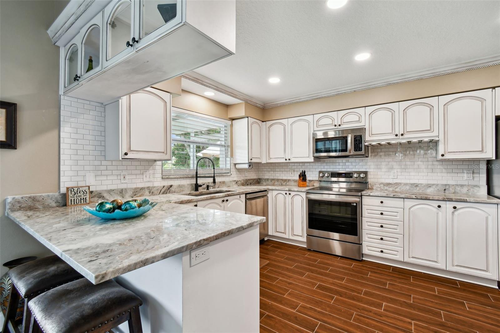 Image 12 of 100 For 17737 Esprit Drive