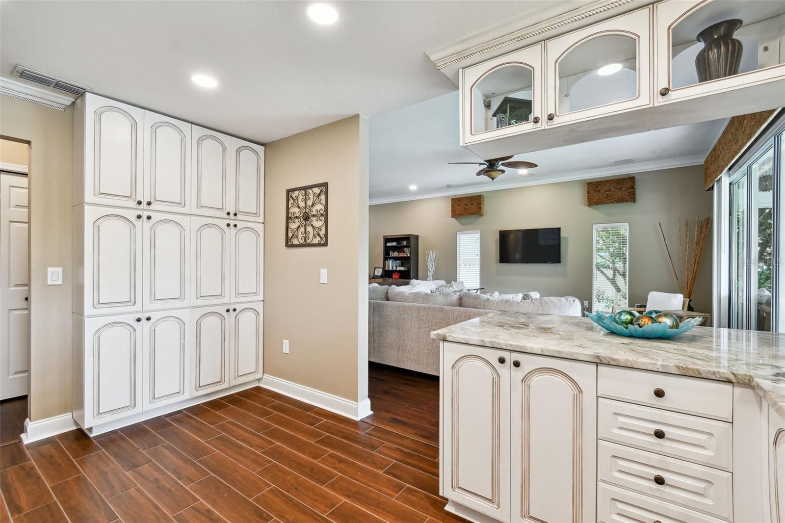Image 18 of 100 For 17737 Esprit Drive