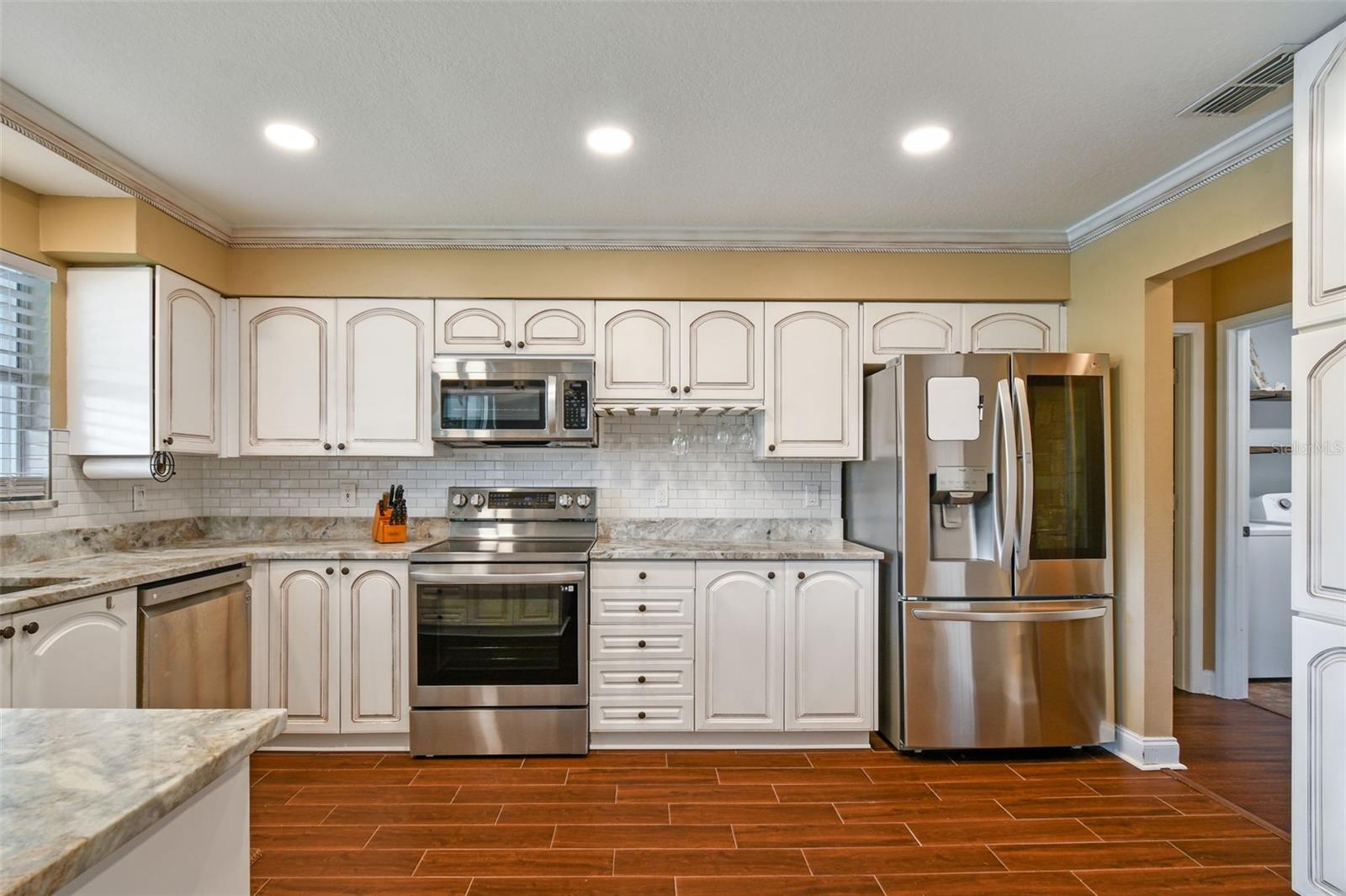 Image 20 of 100 For 17737 Esprit Drive