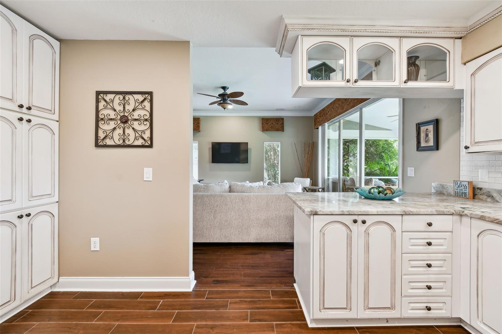 Image 21 of 100 For 17737 Esprit Drive