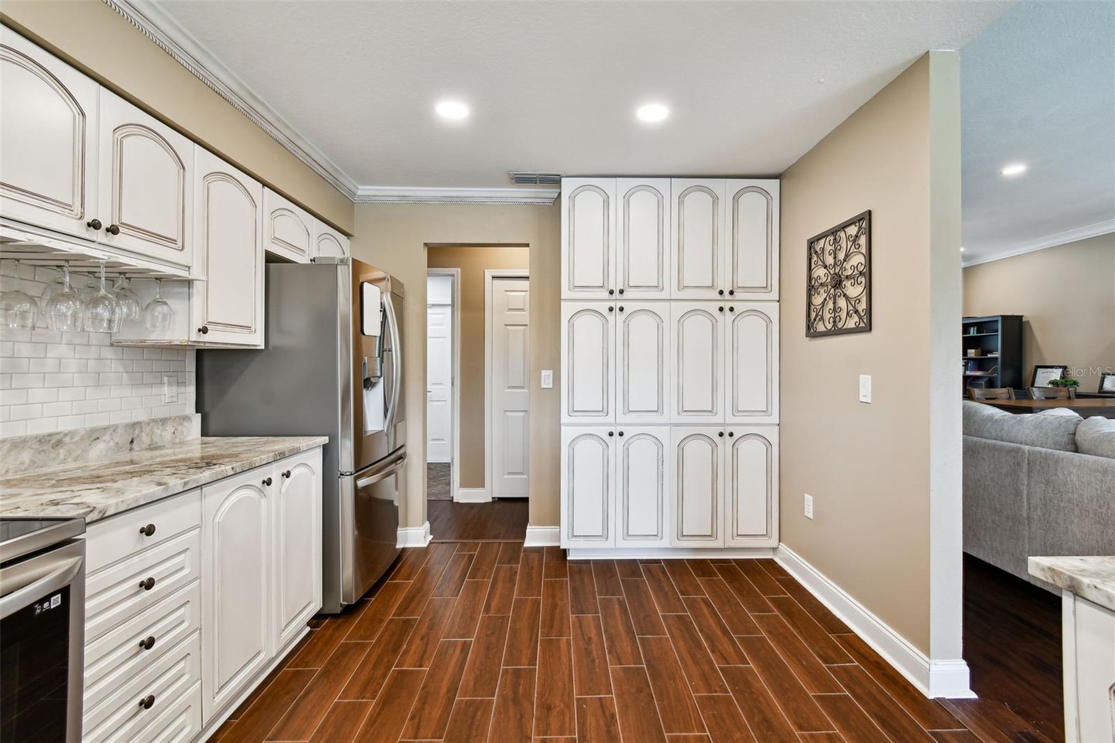 Image 23 of 100 For 17737 Esprit Drive