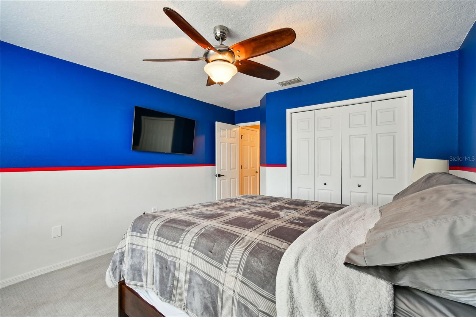 Image 27 of 100 For 17737 Esprit Drive