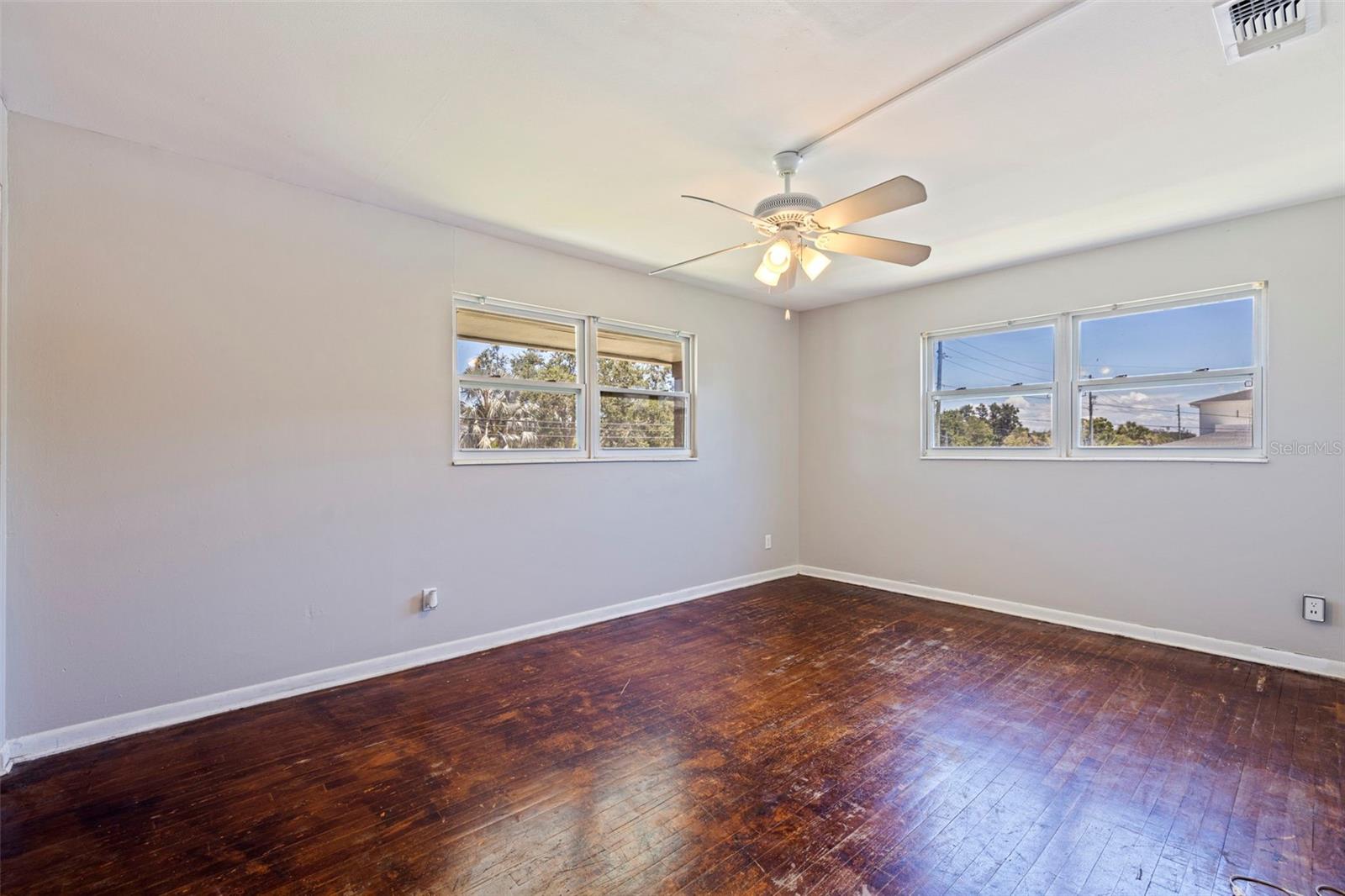 Image 16 of 37 For 1416 83rd Avenue N