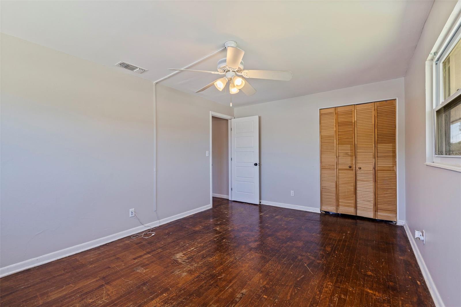 Image 17 of 37 For 1416 83rd Avenue N