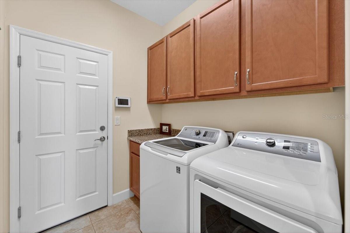 Image 36 of 66 For 821 Chipper Drive