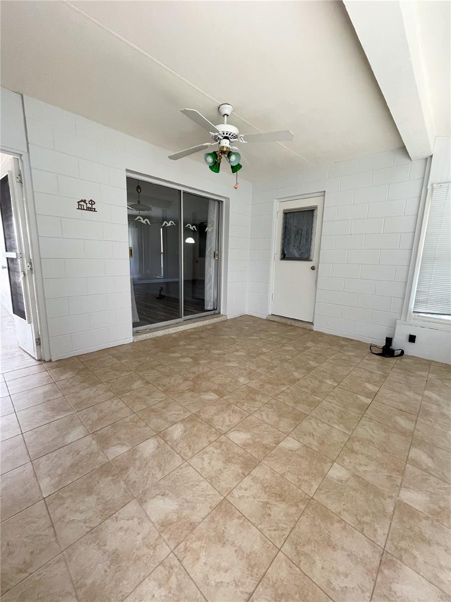 Listing photo id 16 for 1204 Harkness Way