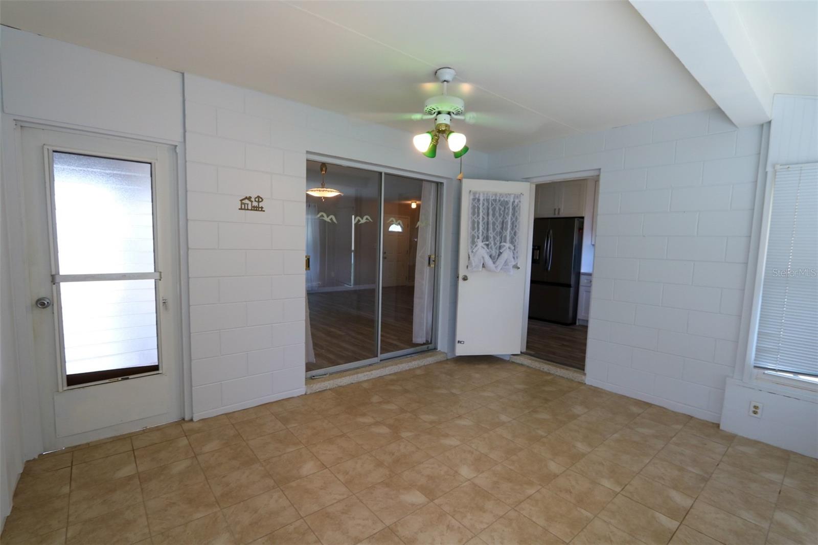 Listing photo id 17 for 1204 Harkness Way