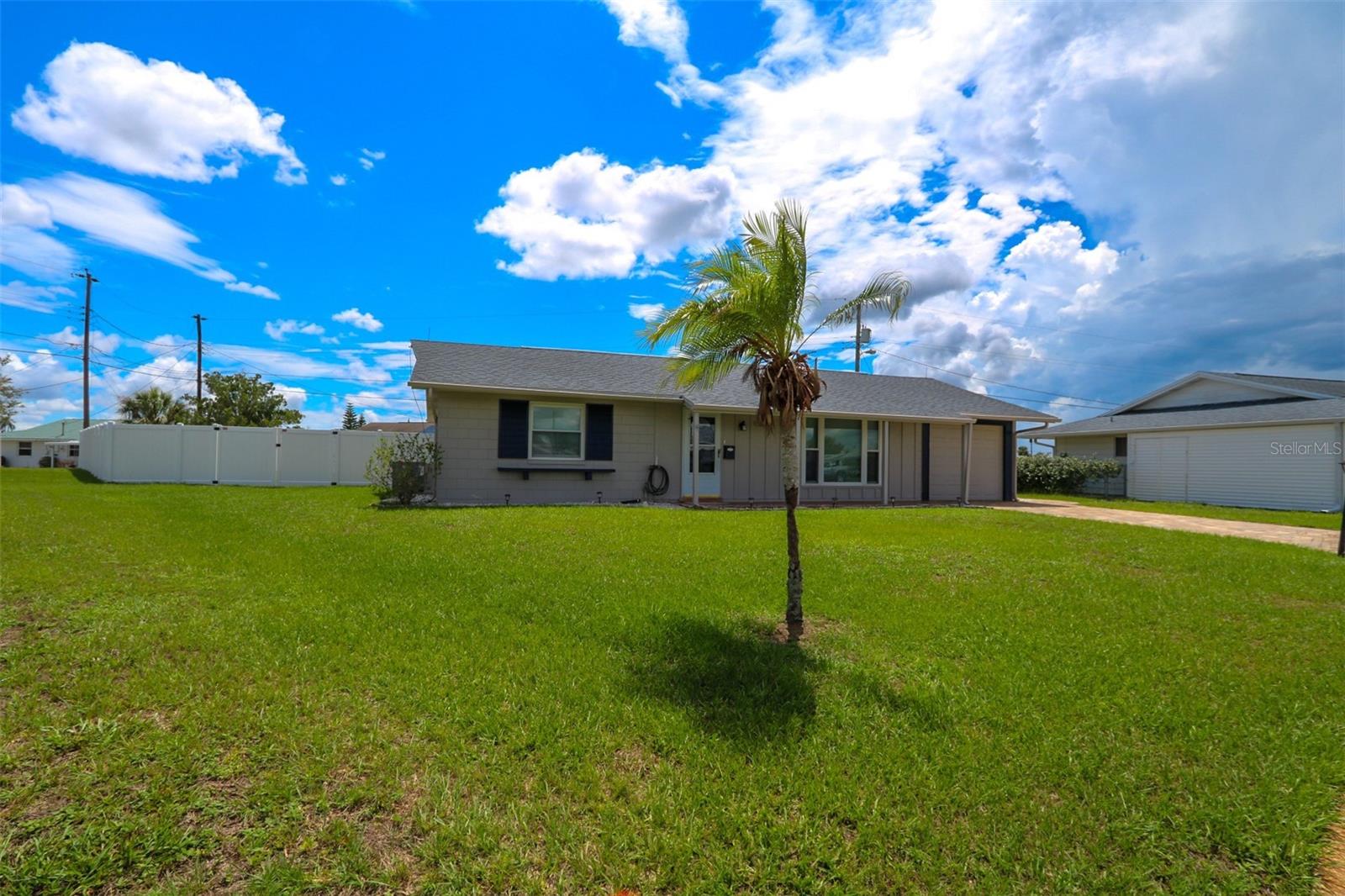 Listing photo id 20 for 1204 Harkness Way