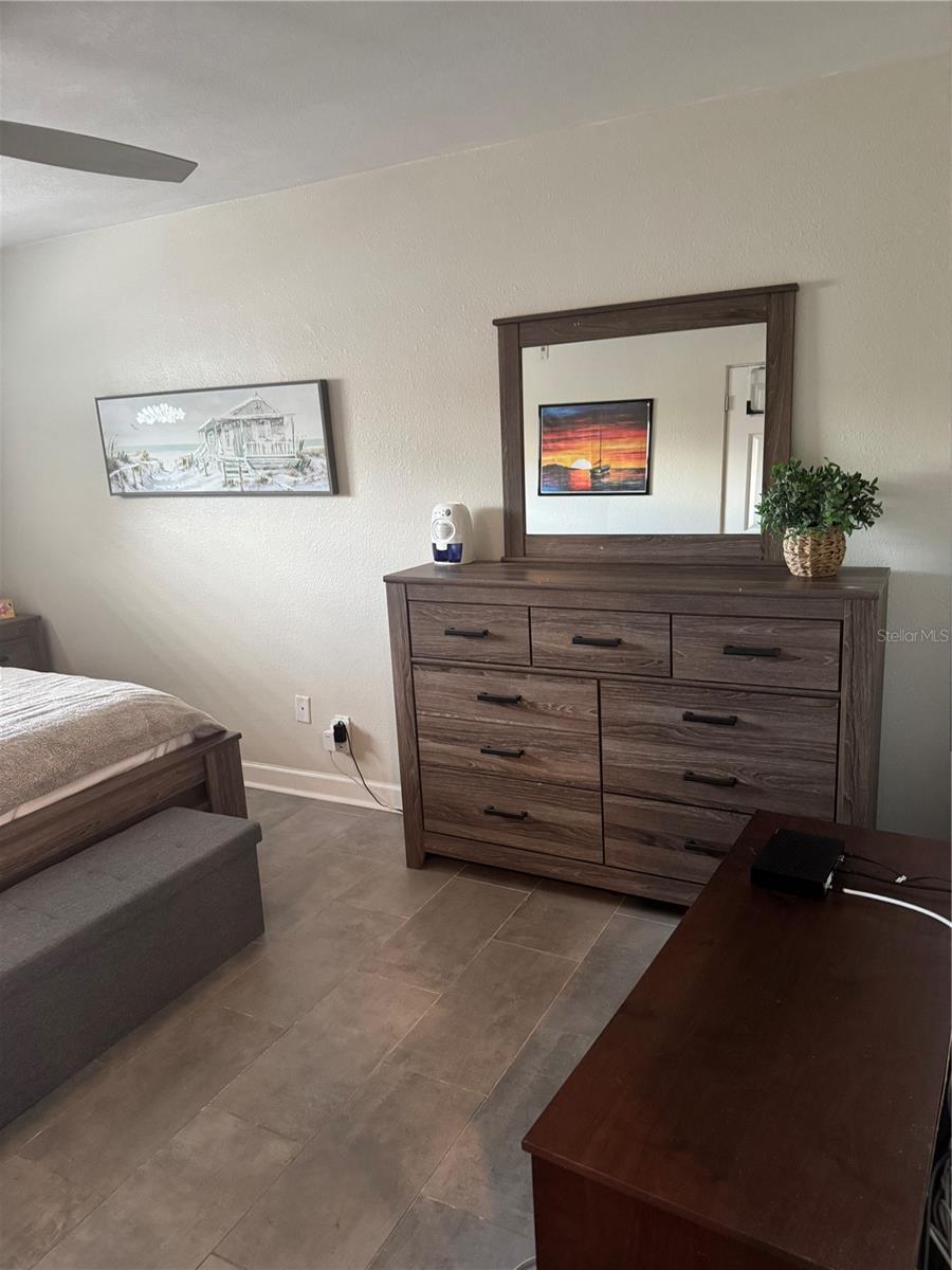Image 12 of 28 For 555 3rd Street N 13