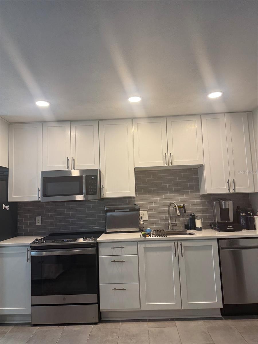 Image 8 of 28 For 555 3rd Street N 13