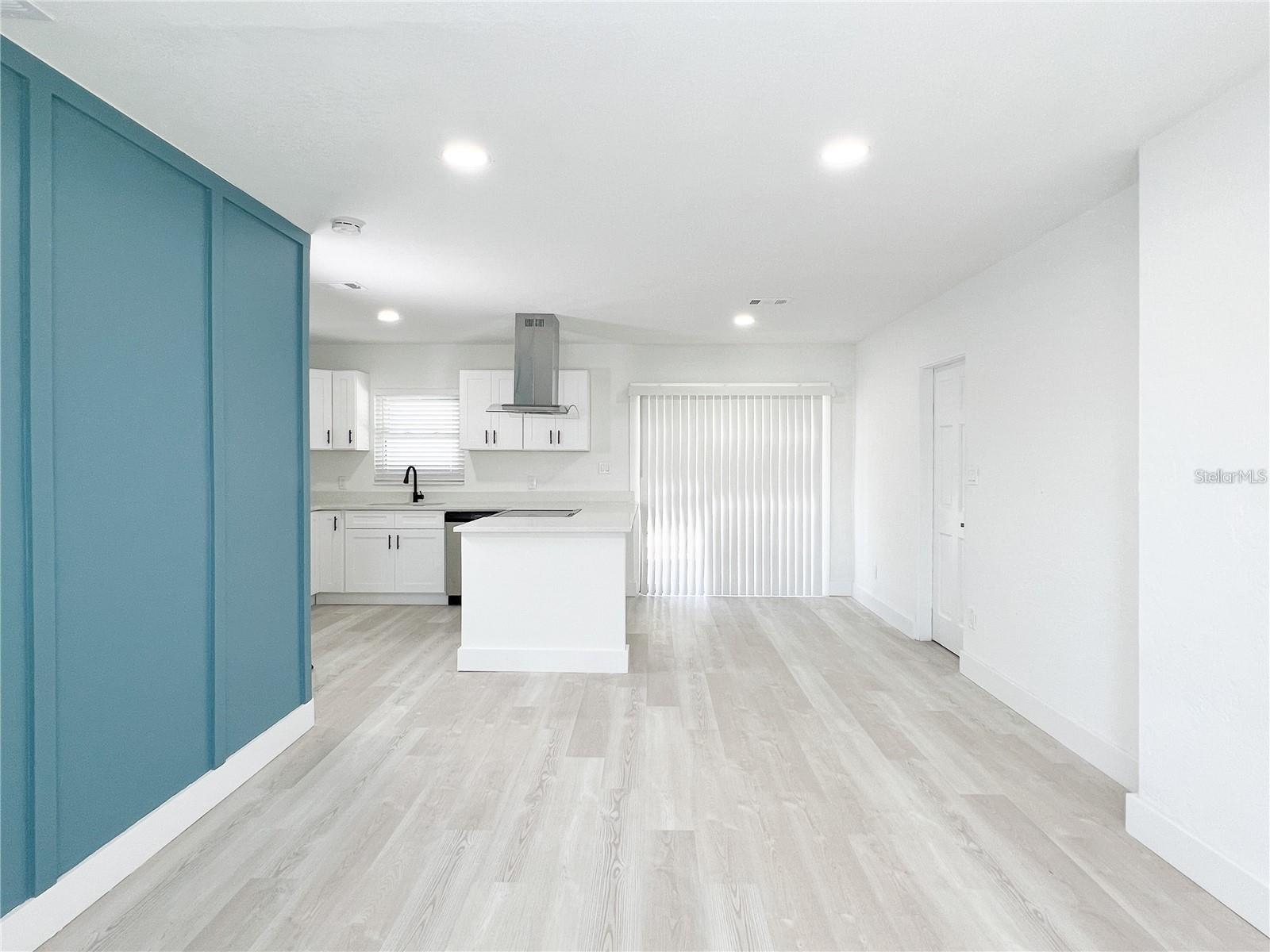 Image 13 of 25 For 1757 Tyrone Boulevard N