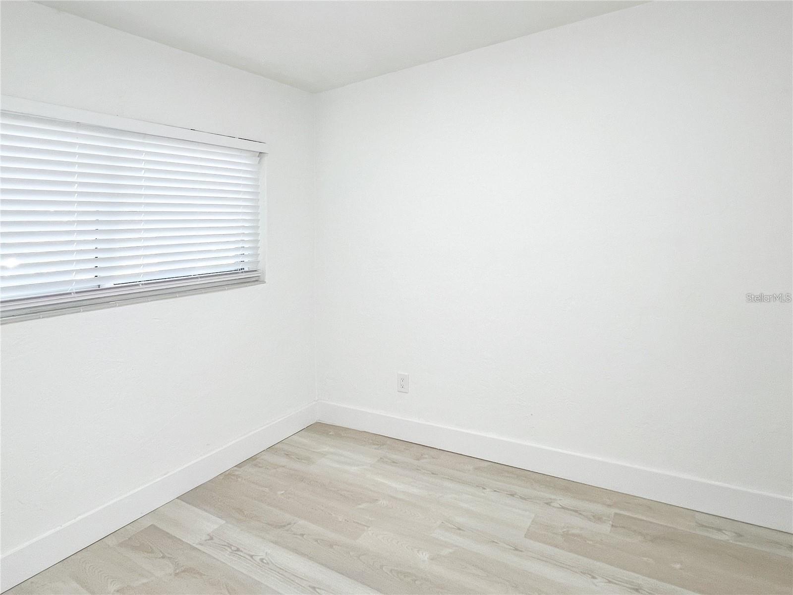 Image 15 of 25 For 1757 Tyrone Boulevard N