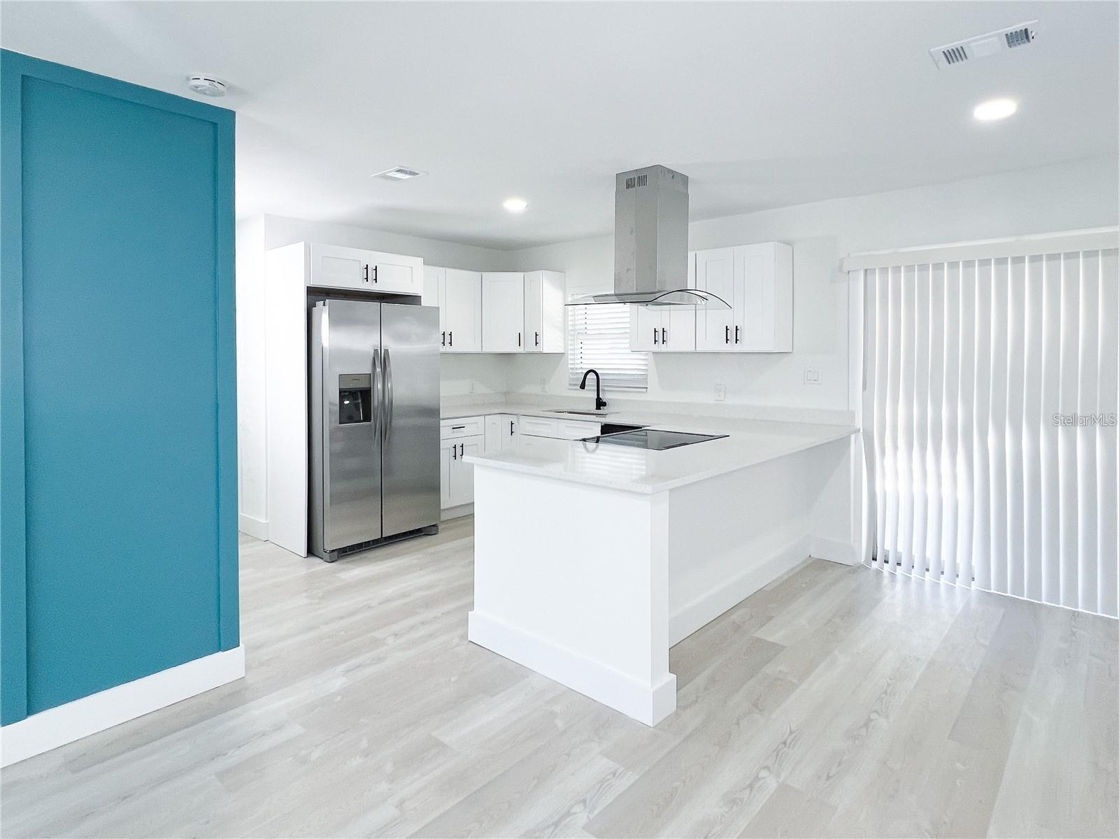 Image 5 of 25 For 1757 Tyrone Boulevard N