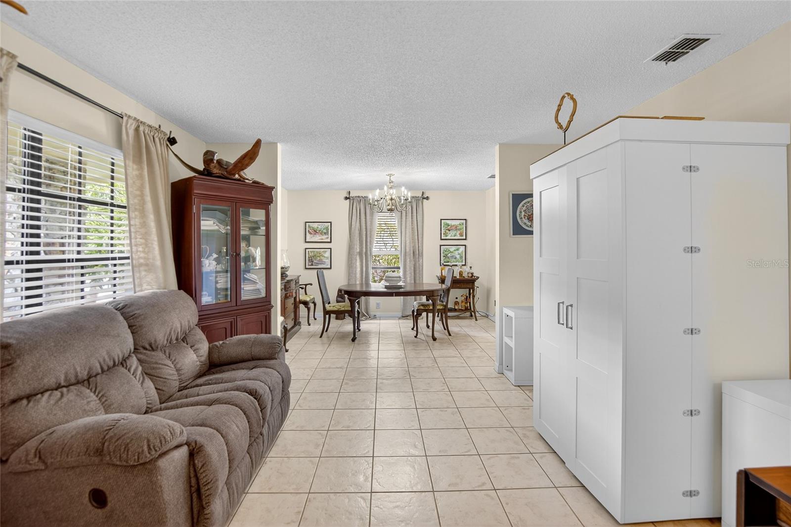 Image 12 of 64 For 1914 Coral Tree Court