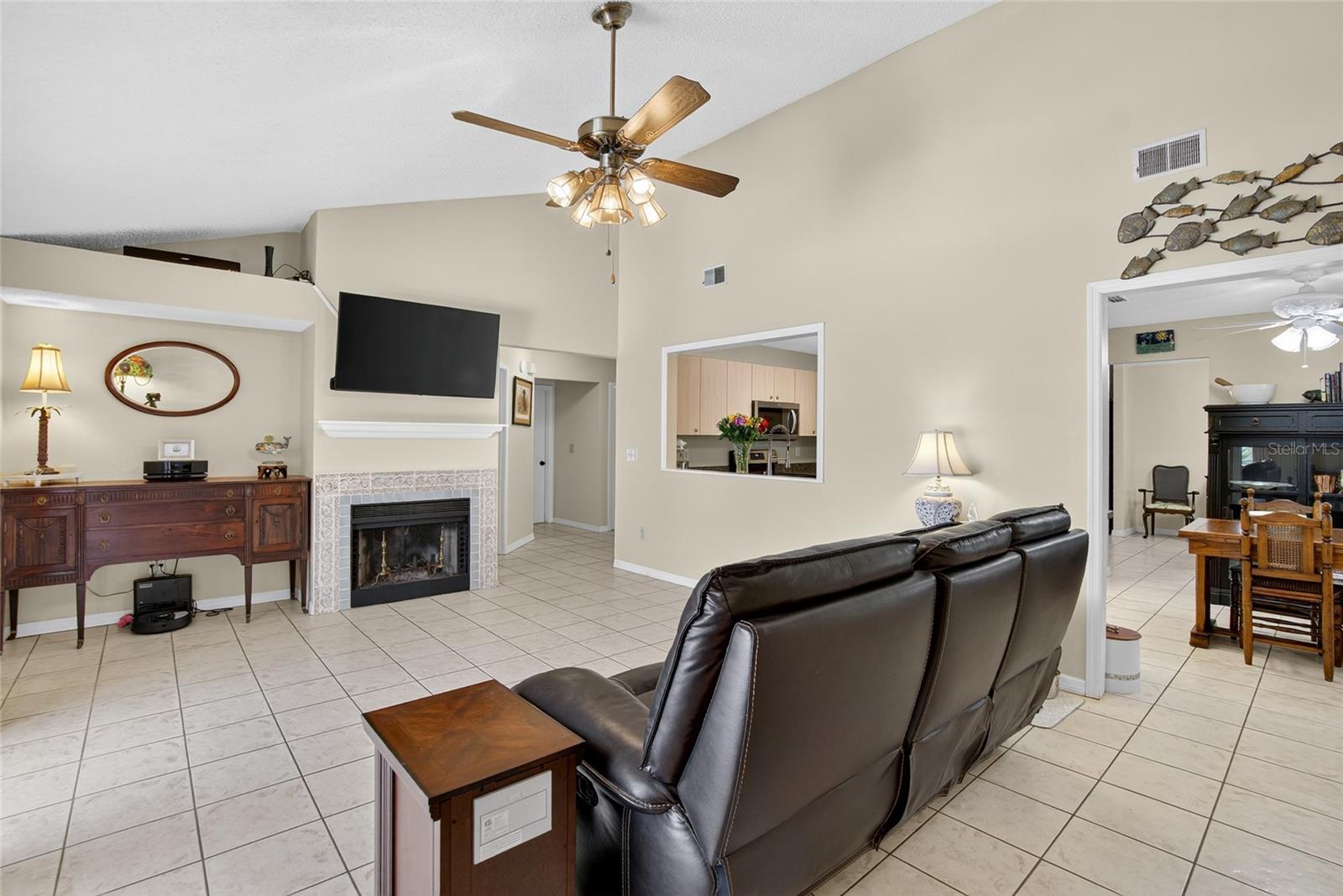 Image 21 of 64 For 1914 Coral Tree Court