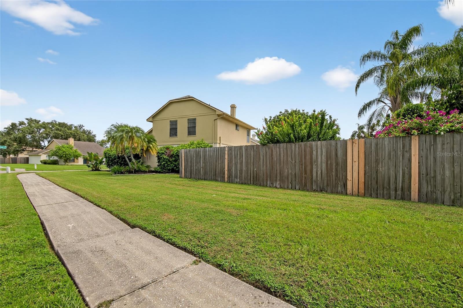 Image 3 of 64 For 1914 Coral Tree Court