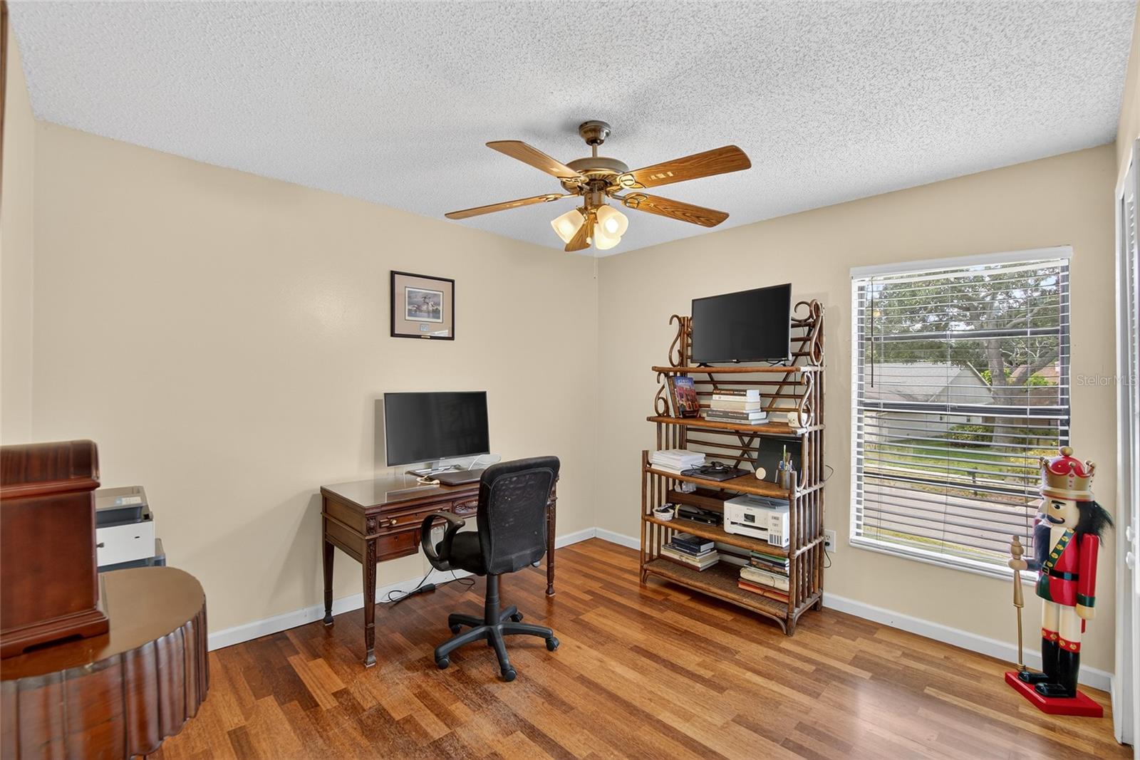 Image 41 of 64 For 1914 Coral Tree Court