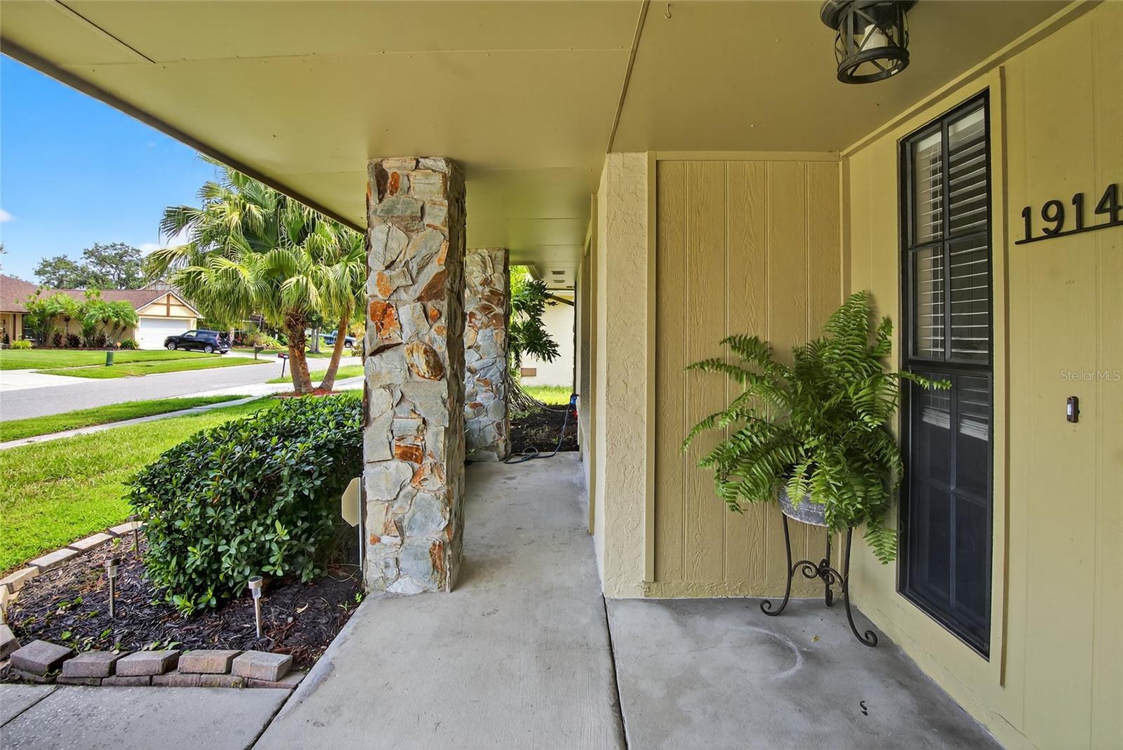 Image 7 of 64 For 1914 Coral Tree Court