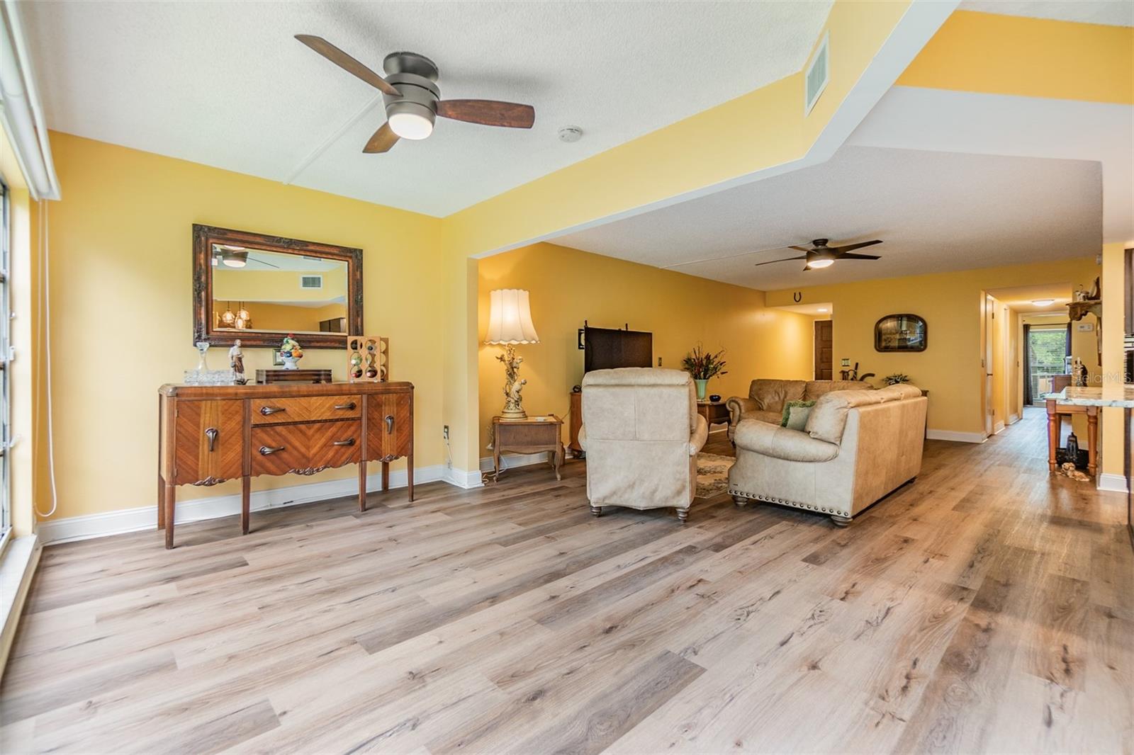 Image 13 of 39 For 225 Country Club Drive E246