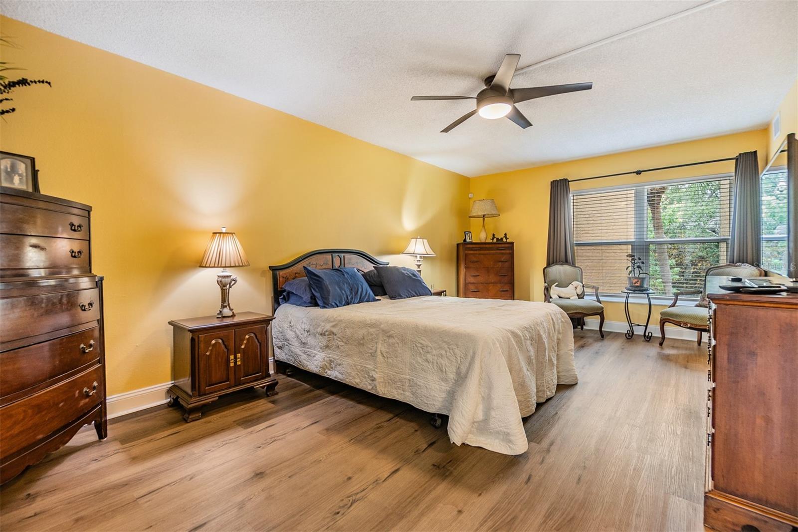 Image 14 of 39 For 225 Country Club Drive E246