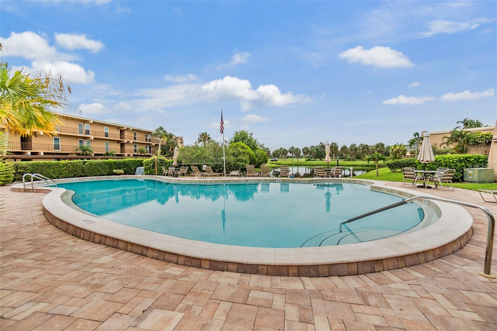 Image 29 of 39 For 225 Country Club Drive E246