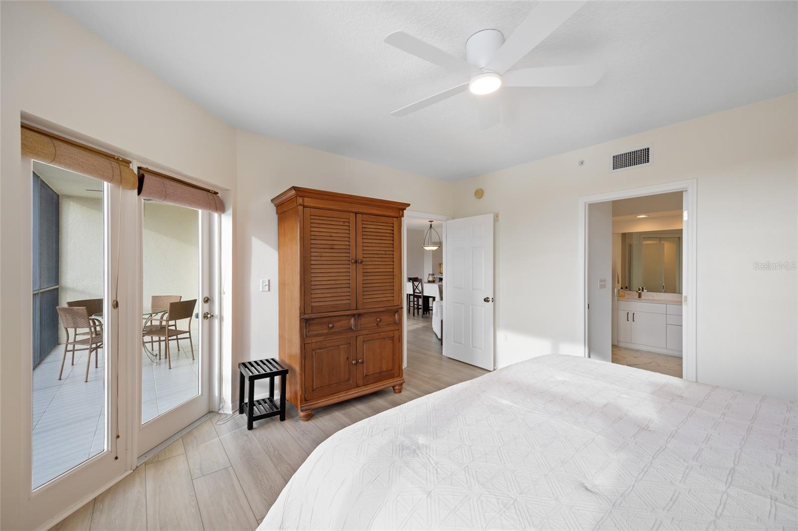 Image 16 of 34 For 1200 Country Club Drive 5402