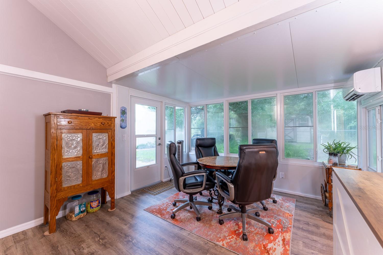 Image 16 of 48 For 8725 Rosemont Court