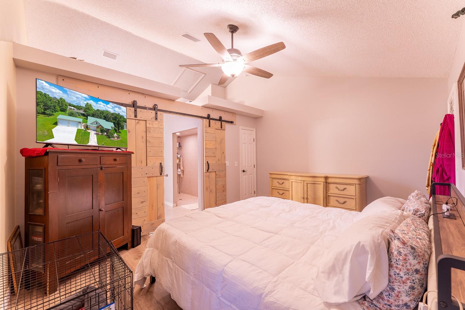 Image 19 of 48 For 8725 Rosemont Court