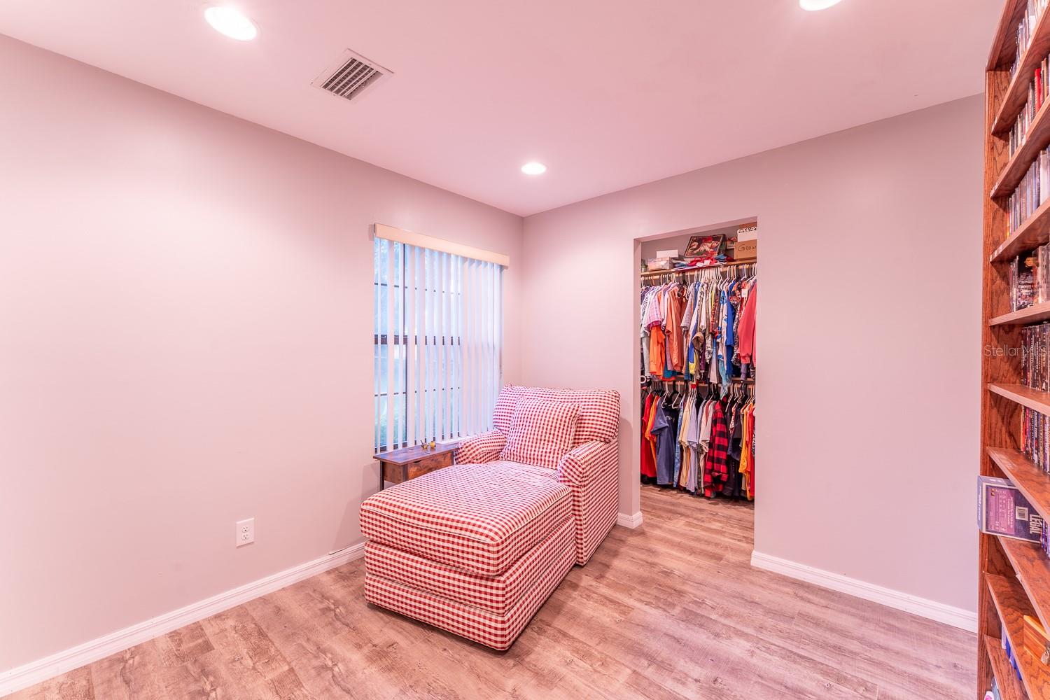 Image 20 of 48 For 8725 Rosemont Court