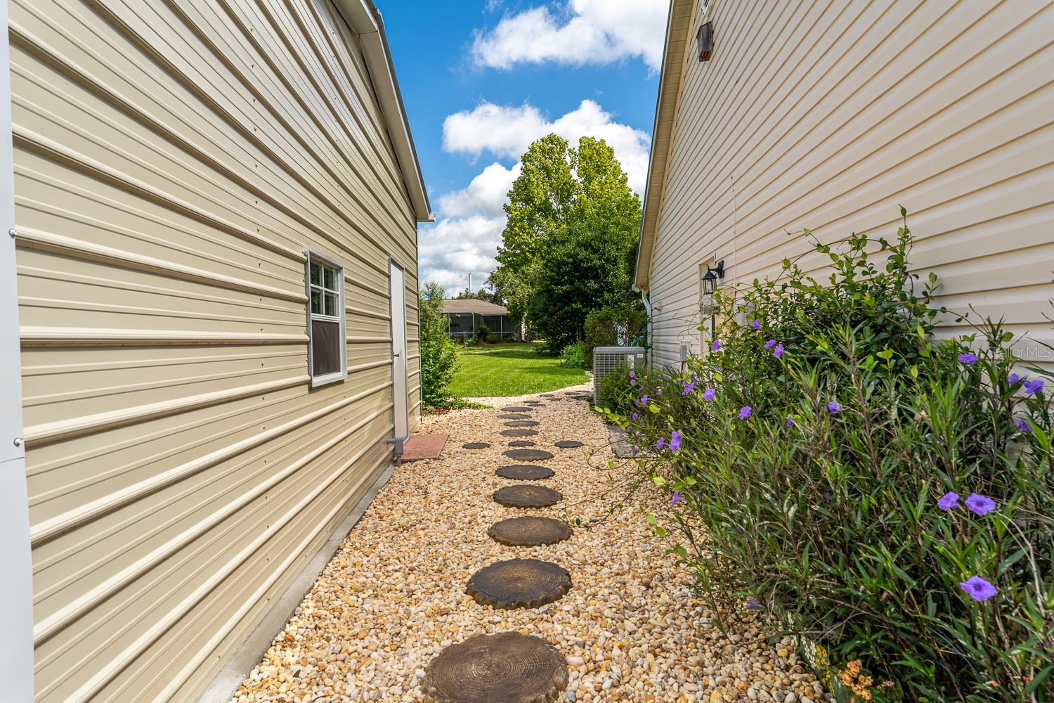 Image 43 of 48 For 8725 Rosemont Court