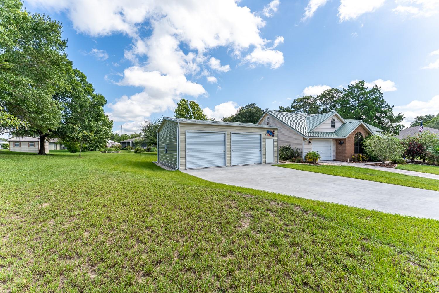 Image 5 of 48 For 8725 Rosemont Court