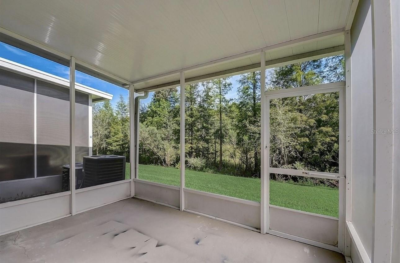 Image 4 of 18 For 26539 Castleview Way