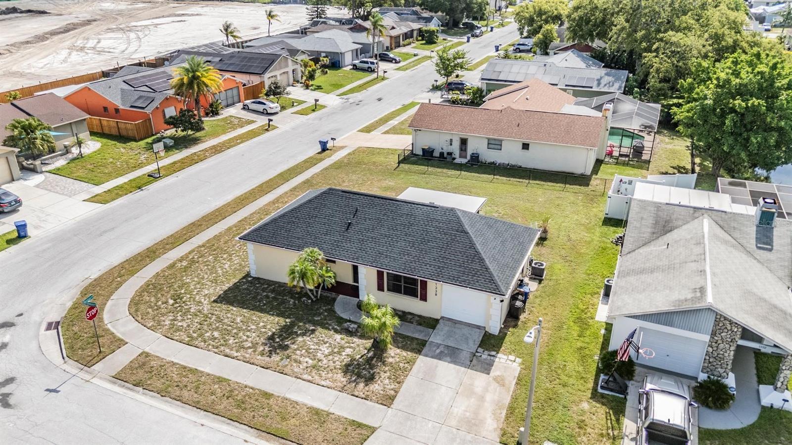 Listing photo id 25 for 1338 Persimmon Drive
