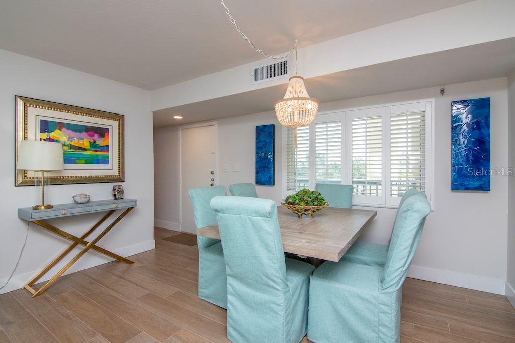 Image 3 of 45 For 3200 Gulf Boulevard 205
