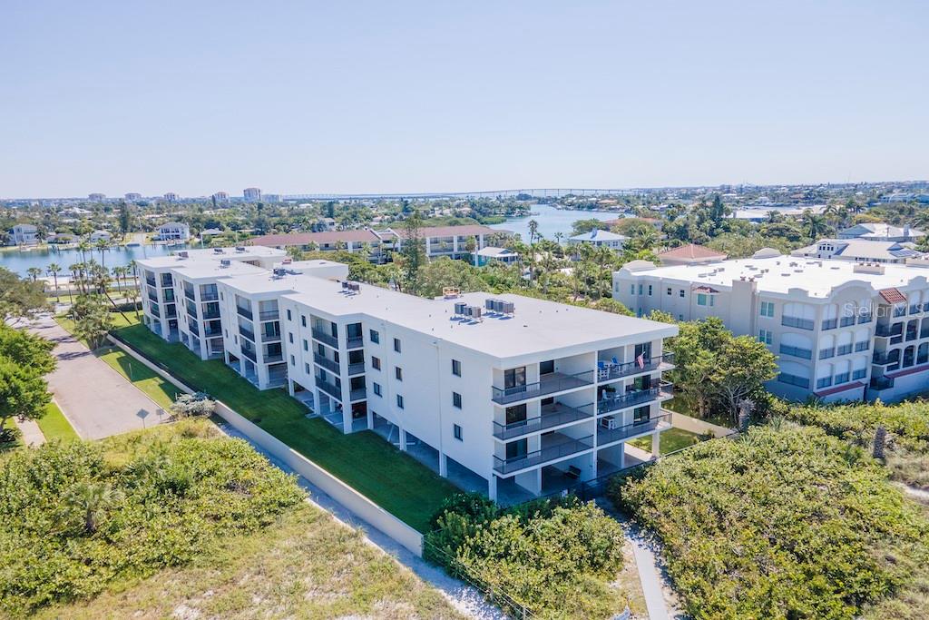 Image 35 of 45 For 3200 Gulf Boulevard 205