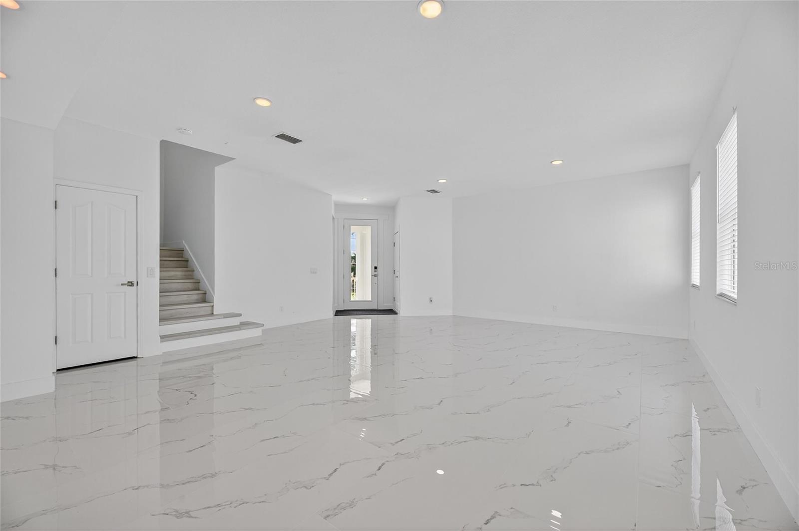 Image 14 of 91 For 11055 Golden Silence Drive