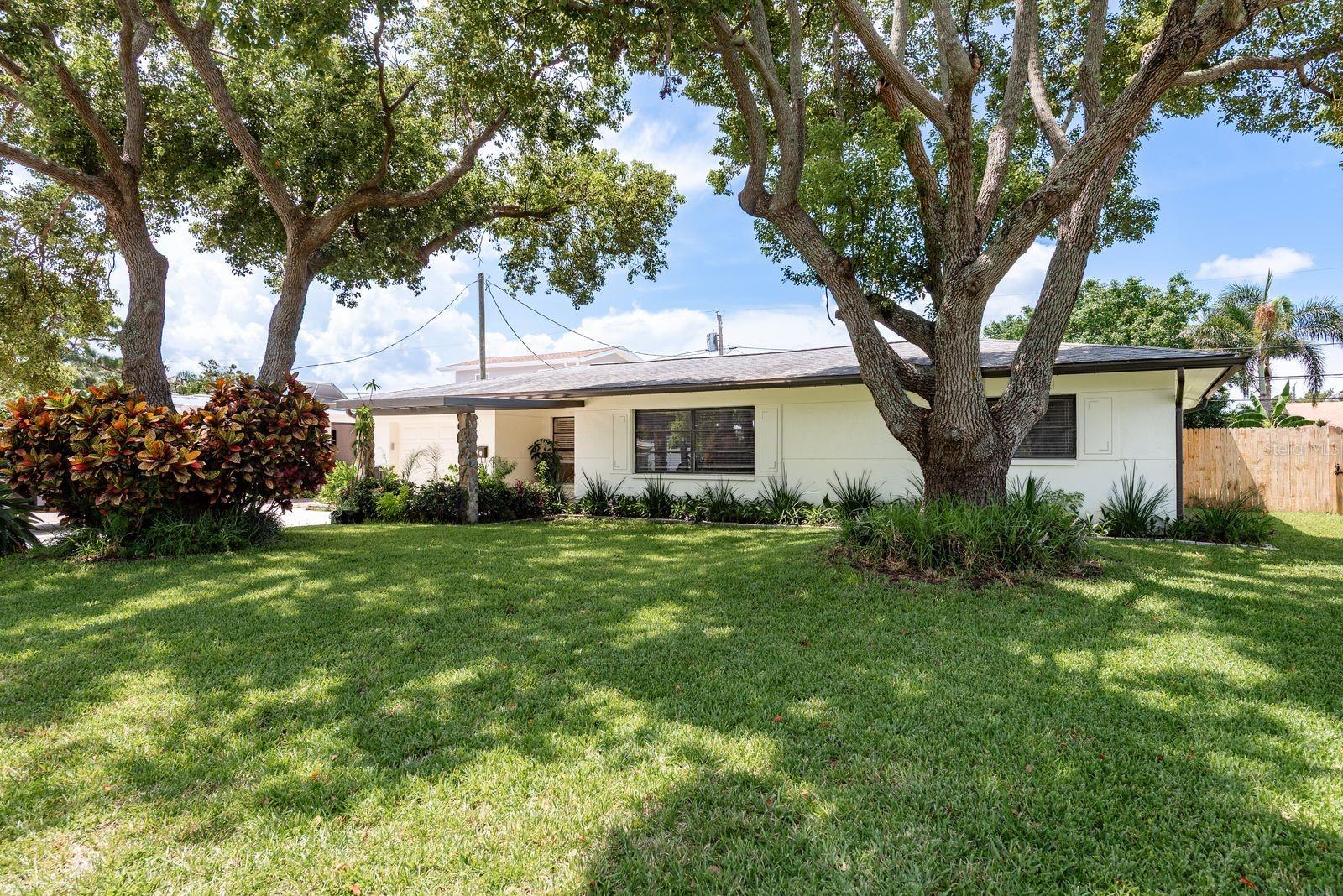 Image 4 of 52 For 8532 Kumquat Avenue
